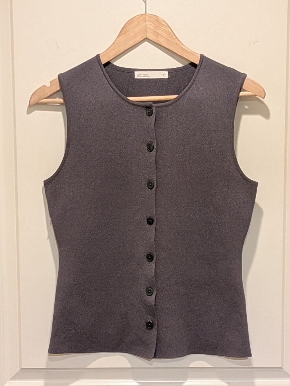 EUC Oak + Fort S Sage Green Button Front Sleeveless Sweater Vest